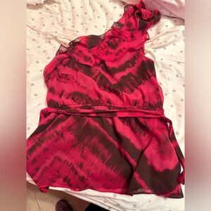 One shoulder top -no visible wear